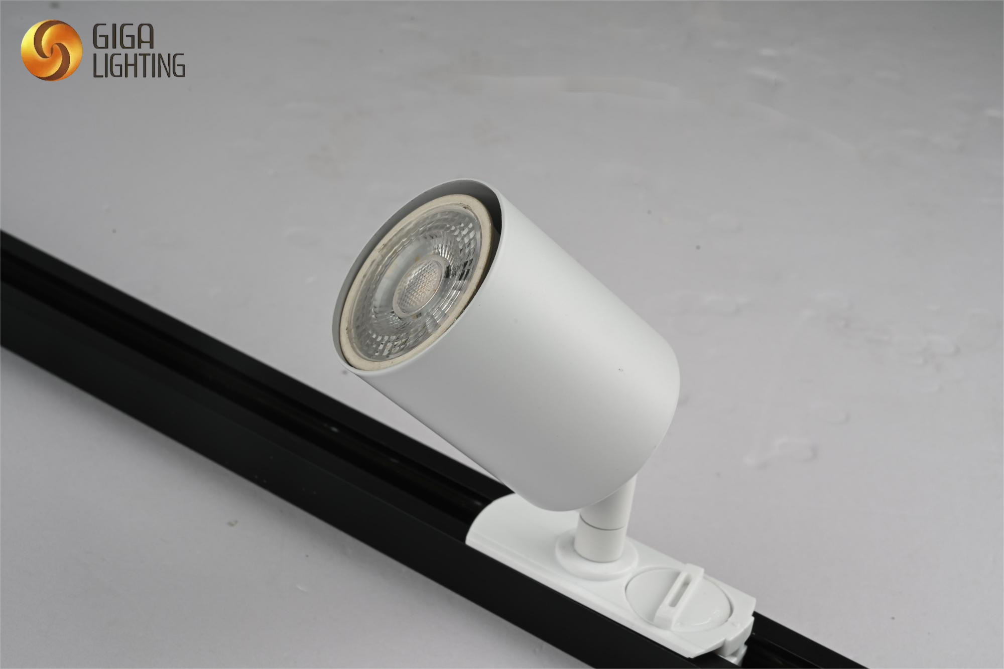 Pontos de teto de produção em massa CE VDE Refletor de teto redondo preto fosco giratório ajustável, soquete GU10, luz de teto montada em superfície de alumínio Lâmpada de teto Downlight